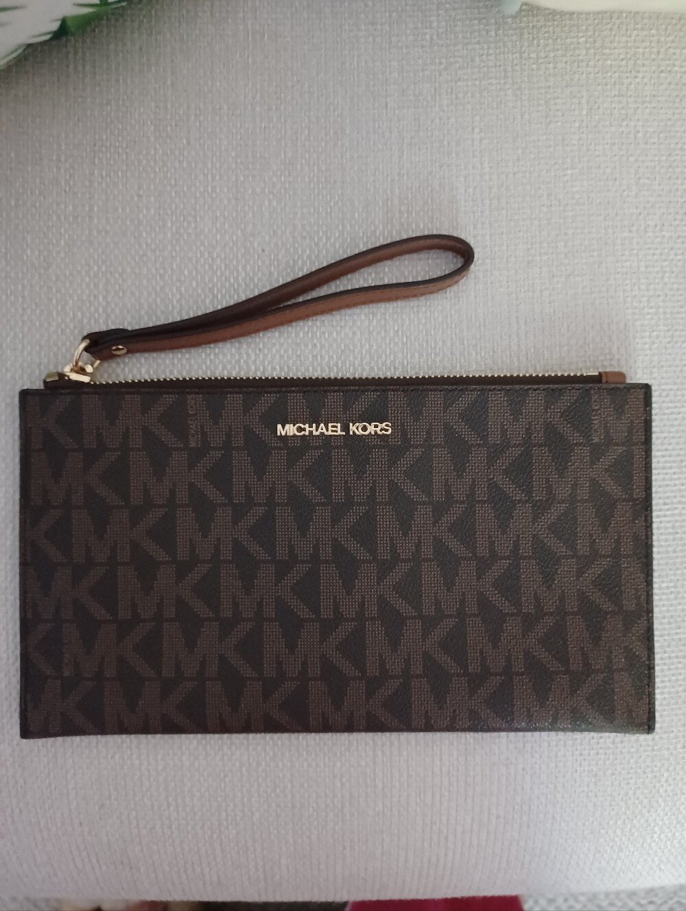 NWOT Authenic Michael Kors Lg Wristlet